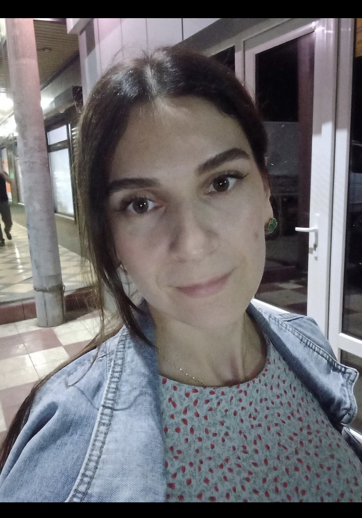 Гаджимурадова Вераника Усманова.